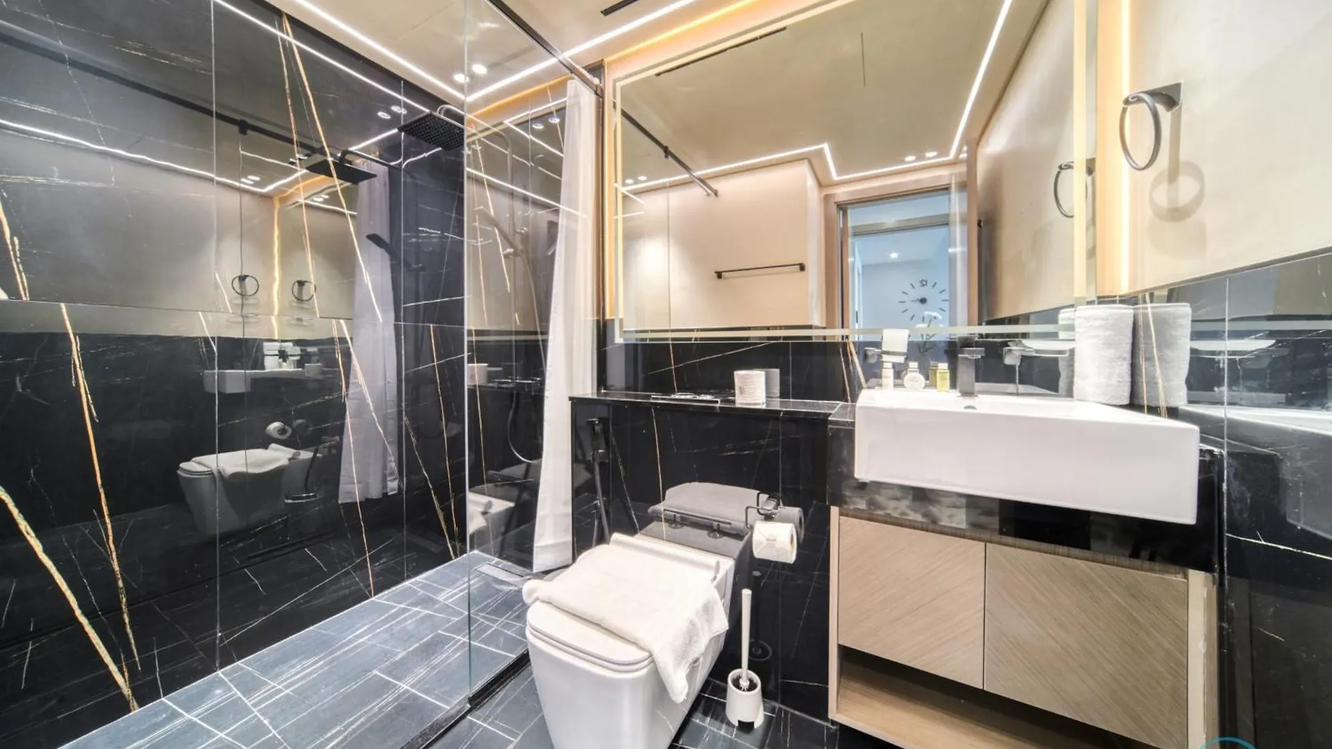 Refined 1Br At Binghatti Creek Al Jadaf By Deluxe Holiday Homes Dubai 0*,
