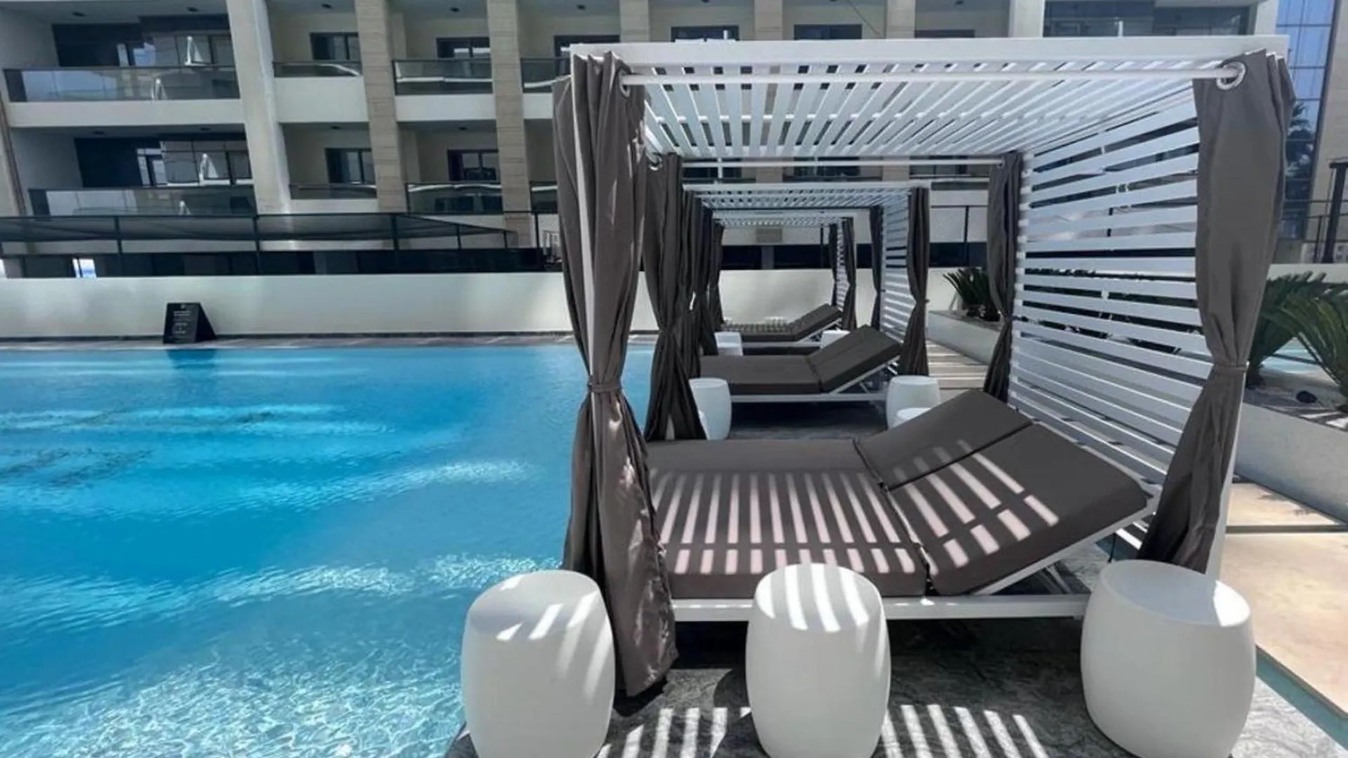 Refined 1Br At Binghatti Creek Al Jadaf By Deluxe Holiday Homes Dubai United Arab Emirates